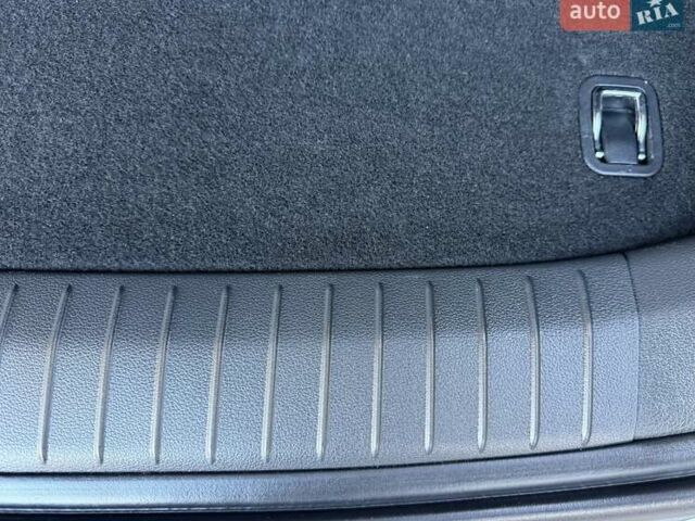 Білий Хендай Kona Electric, об'ємом двигуна 0 л та пробігом 64 тис. км за 14950 $, фото 124 на Automoto.ua