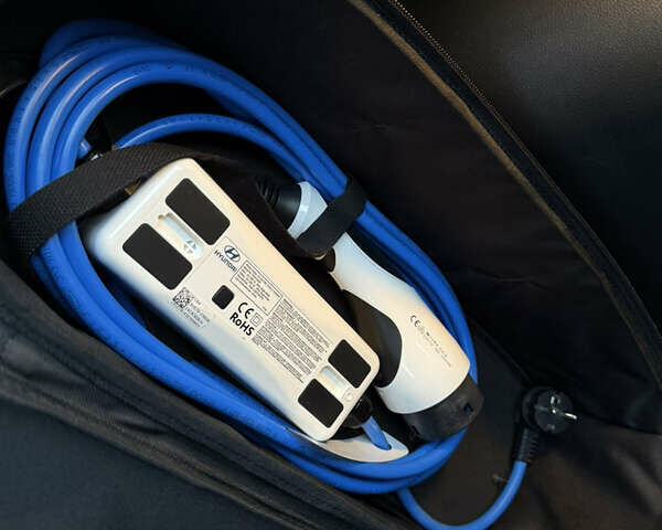 Белый Хендай Kona Electric, объемом двигателя 0 л и пробегом 96 тыс. км за 19500 $, фото 69 на Automoto.ua