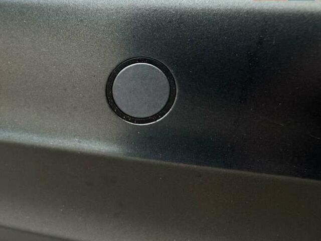 Белый Хендай Kona Electric, объемом двигателя 0 л и пробегом 58 тыс. км за 17499 $, фото 85 на Automoto.ua