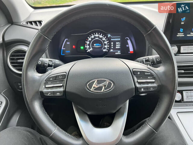 Белый Хендай Kona Electric, объемом двигателя 0 л и пробегом 136 тыс. км за 16950 $, фото 14 на Automoto.ua