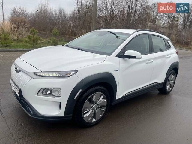 Білий Хендай Kona Electric, об'ємом двигуна 0 л та пробігом 158 тис. км за 16500 $, фото 8 на Automoto.ua