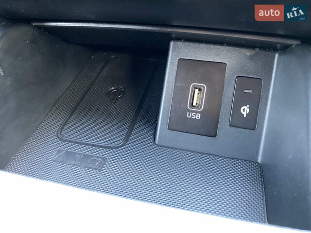 Білий Хендай Kona Electric, об'ємом двигуна 0 л та пробігом 115 тис. км за 18700 $, фото 64 на Automoto.ua