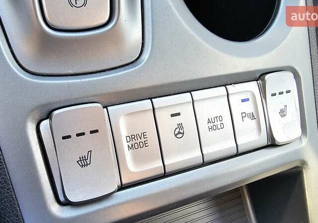 Белый Хендай Kona Electric, объемом двигателя 0 л и пробегом 44 тыс. км за 17450 $, фото 7 на Automoto.ua