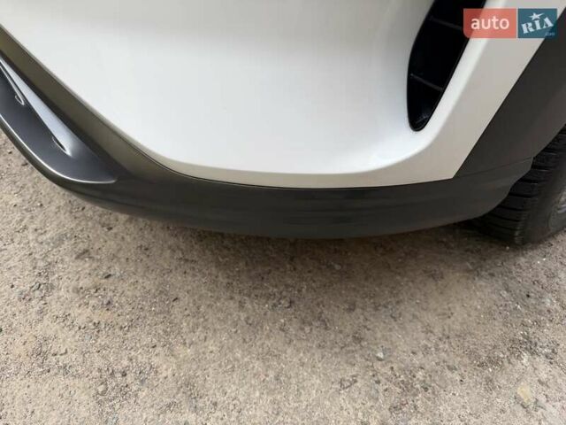 Білий Хендай Kona Electric, об'ємом двигуна 0 л та пробігом 64 тис. км за 14950 $, фото 19 на Automoto.ua