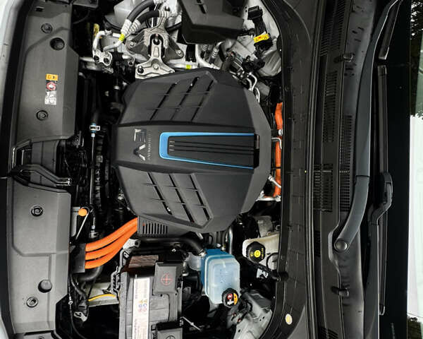 Белый Хендай Kona Electric, объемом двигателя 0 л и пробегом 103 тыс. км за 17999 $, фото 83 на Automoto.ua