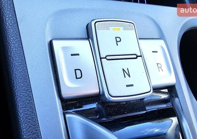 Белый Хендай Kona Electric, объемом двигателя 0 л и пробегом 44 тыс. км за 17450 $, фото 8 на Automoto.ua