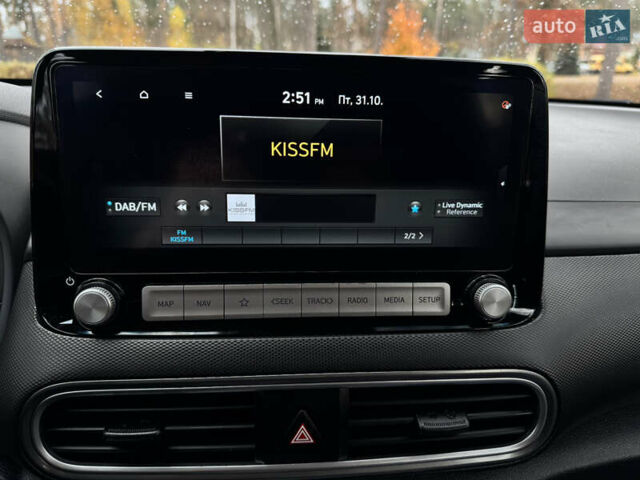 Белый Хендай Kona Electric, объемом двигателя 0 л и пробегом 58 тыс. км за 17499 $, фото 83 на Automoto.ua