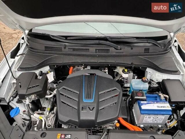 Білий Хендай Kona Electric, об'ємом двигуна 0 л та пробігом 102 тис. км за 15700 $, фото 13 на Automoto.ua