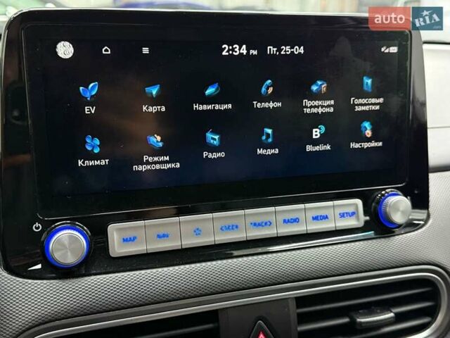 Белый Хендай Kona Electric, объемом двигателя 0 л и пробегом 92 тыс. км за 18983 $, фото 25 на Automoto.ua