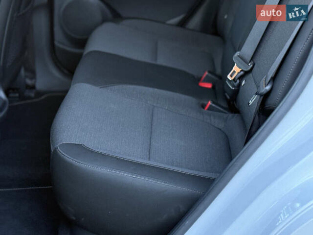 Белый Хендай Kona Electric, объемом двигателя 0 л и пробегом 80 тыс. км за 16900 $, фото 27 на Automoto.ua