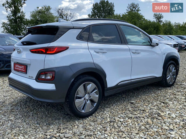Білий Хендай Kona Electric, об'ємом двигуна 0 л та пробігом 115 тис. км за 18700 $, фото 20 на Automoto.ua