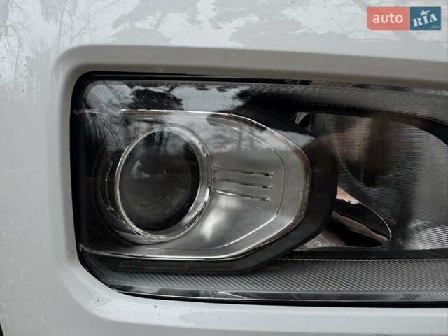 Белый Хендай Kona Electric, объемом двигателя 0 л и пробегом 59 тыс. км за 16900 $, фото 15 на Automoto.ua