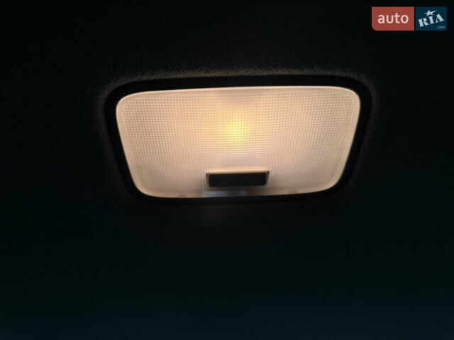 Белый Хендай Kona Electric, объемом двигателя 0 л и пробегом 103 тыс. км за 17999 $, фото 126 на Automoto.ua