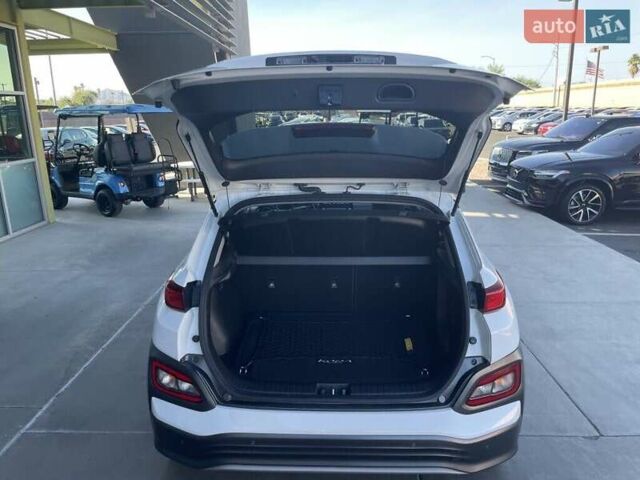 Білий Хендай Kona Electric, об'ємом двигуна 0 л та пробігом 13 тис. км за 8600 $, фото 12 на Automoto.ua