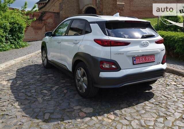 Белый Хендай Kona Electric, объемом двигателя 0 л и пробегом 20 тыс. км за 17400 $, фото 15 на Automoto.ua