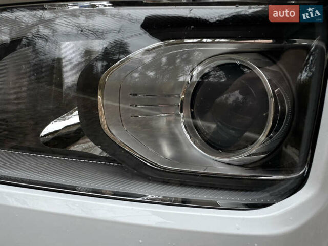 Белый Хендай Kona Electric, объемом двигателя 0 л и пробегом 58 тыс. км за 17499 $, фото 18 на Automoto.ua