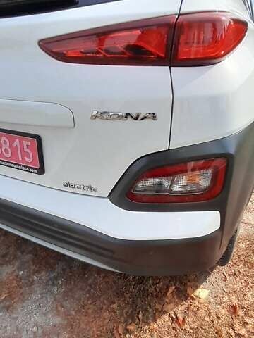 Білий Хендай Kona Electric, об'ємом двигуна 0 л та пробігом 71 тис. км за 17600 $, фото 18 на Automoto.ua