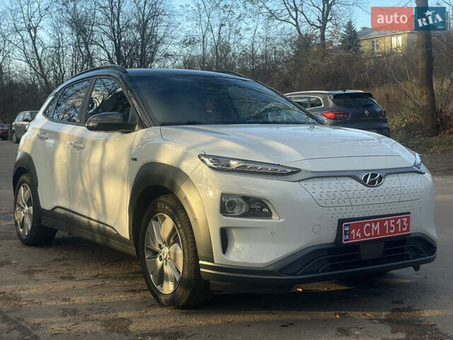 Білий Хендай Kona Electric, об'ємом двигуна 0 л та пробігом 125 тис. км за 17800 $, фото 8 на Automoto.ua