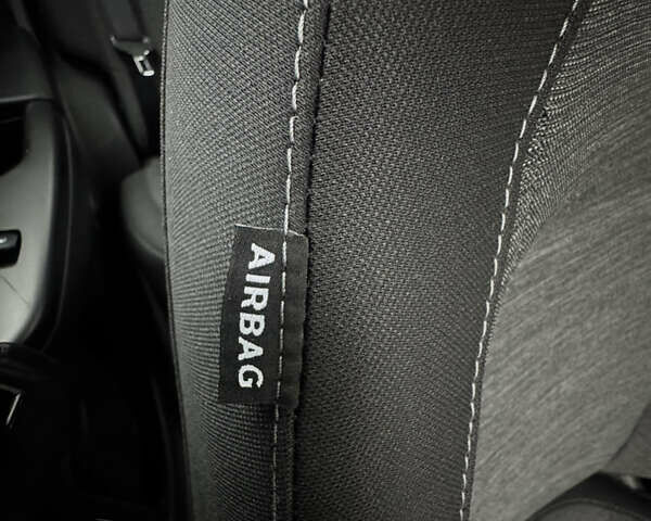 Білий Хендай Kona Electric, об'ємом двигуна 0 л та пробігом 59 тис. км за 17499 $, фото 37 на Automoto.ua