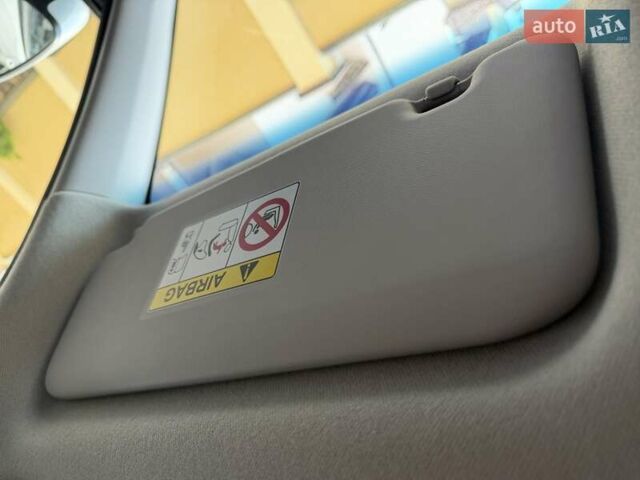 Білий Хендай Kona Electric, об'ємом двигуна 0 л та пробігом 64 тис. км за 14950 $, фото 98 на Automoto.ua