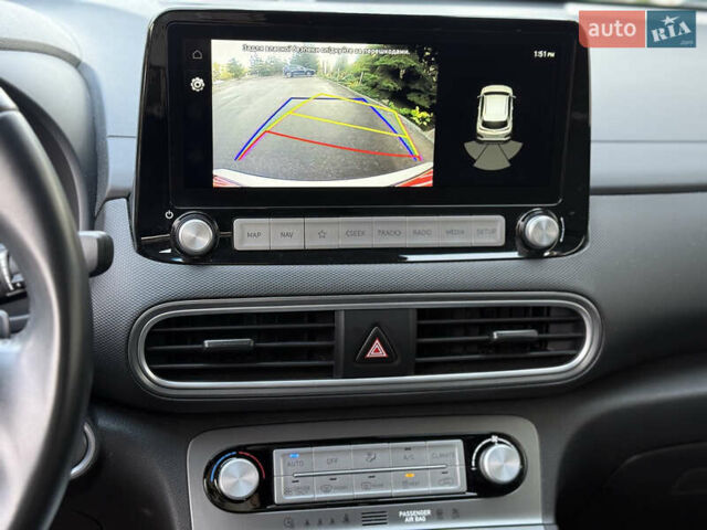 Белый Хендай Kona Electric, объемом двигателя 0 л и пробегом 150 тыс. км за 16960 $, фото 23 на Automoto.ua