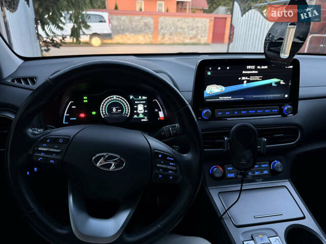 Белый Хендай Kona Electric, объемом двигателя 0 л и пробегом 47 тыс. км за 16100 $, фото 20 на Automoto.ua