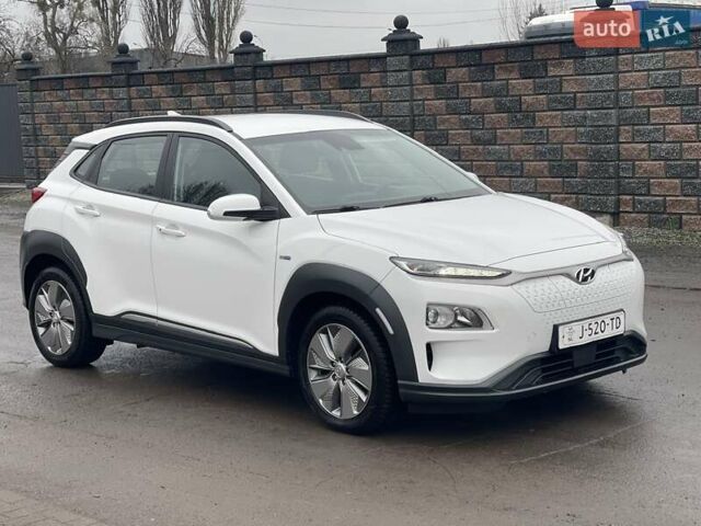 Білий Хендай Kona Electric, об'ємом двигуна 0 л та пробігом 158 тис. км за 16500 $, фото 5 на Automoto.ua