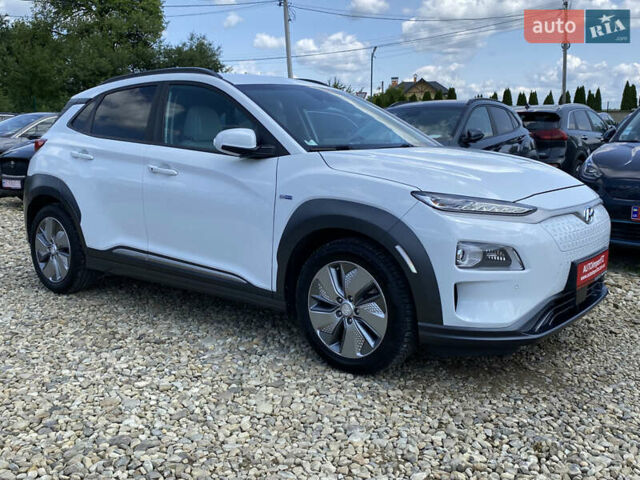 Білий Хендай Kona Electric, об'ємом двигуна 0 л та пробігом 115 тис. км за 18700 $, фото 22 на Automoto.ua