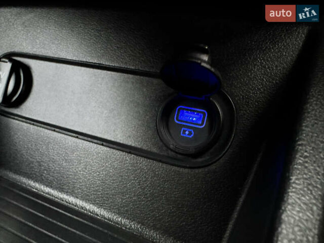 Белый Хендай Kona Electric, объемом двигателя 0 л и пробегом 58 тыс. км за 17499 $, фото 42 на Automoto.ua