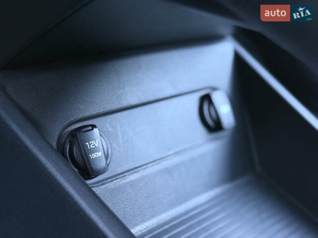 Белый Хендай Kona Electric, объемом двигателя 0 л и пробегом 80 тыс. км за 16900 $, фото 31 на Automoto.ua