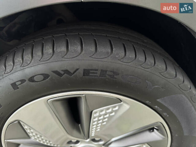 Белый Хендай Kona Electric, объемом двигателя 0 л и пробегом 103 тыс. км за 17999 $, фото 37 на Automoto.ua