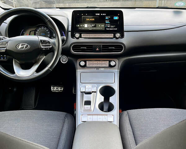 Белый Хендай Kona Electric, объемом двигателя 0 л и пробегом 115 тыс. км за 16900 $, фото 15 на Automoto.ua