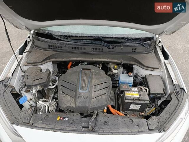 Білий Хендай Kona Electric, об'ємом двигуна 0 л та пробігом 148 тис. км за 16900 $, фото 14 на Automoto.ua