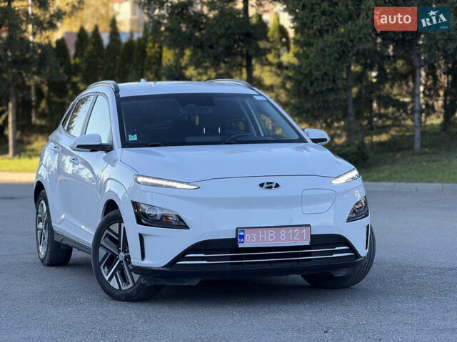Белый Хендай Kona Electric, объемом двигателя 0 л и пробегом 80 тыс. км за 16900 $, фото 4 на Automoto.ua