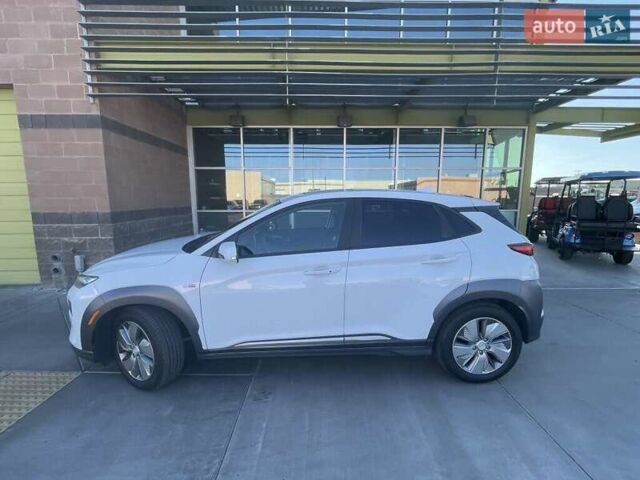 Білий Хендай Kona Electric, об'ємом двигуна 0 л та пробігом 13 тис. км за 8600 $, фото 5 на Automoto.ua