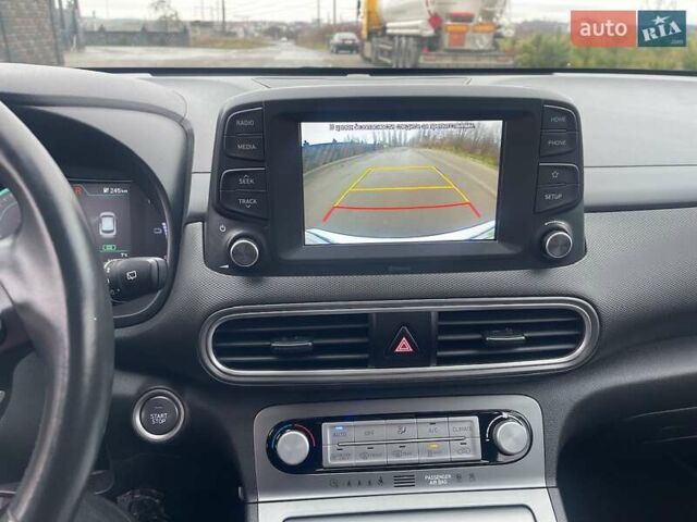 Білий Хендай Kona Electric, об'ємом двигуна 0 л та пробігом 158 тис. км за 16500 $, фото 37 на Automoto.ua