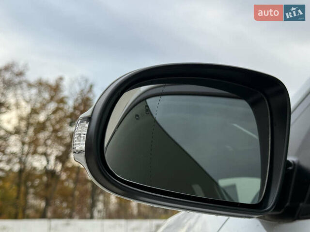 Белый Хендай Kona Electric, объемом двигателя 0 л и пробегом 96 тыс. км за 19500 $, фото 5 на Automoto.ua