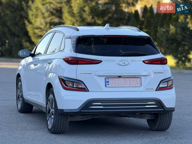 Белый Хендай Kona Electric, объемом двигателя 0 л и пробегом 80 тыс. км за 16900 $, фото 10 на Automoto.ua