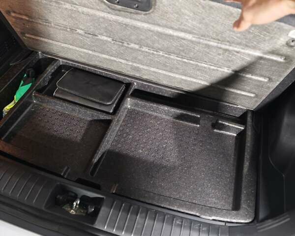 Білий Хендай Kona Electric, об'ємом двигуна 0 л та пробігом 78 тис. км за 17900 $, фото 30 на Automoto.ua