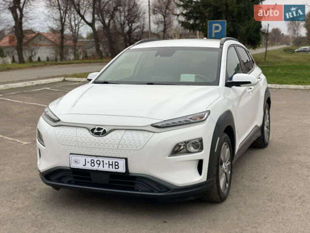 Белый Хендай Kona Electric, объемом двигателя 0 л и пробегом 166 тыс. км за 16900 $, фото 3 на Automoto.ua