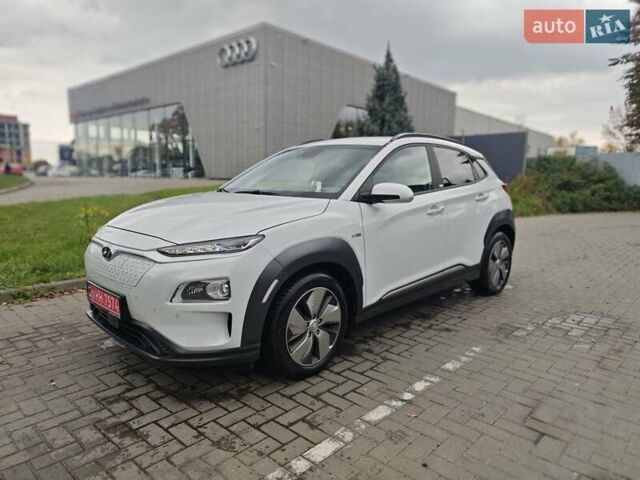 Білий Хендай Kona Electric, об'ємом двигуна 0 л та пробігом 78 тис. км за 17900 $, фото 6 на Automoto.ua