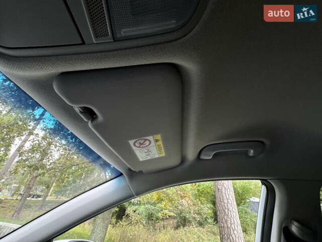 Белый Хендай Kona Electric, объемом двигателя 0 л и пробегом 103 тыс. км за 17999 $, фото 96 на Automoto.ua