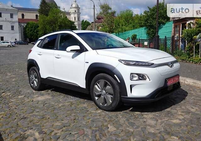 Белый Хендай Kona Electric, объемом двигателя 0 л и пробегом 20 тыс. км за 17400 $, фото 21 на Automoto.ua