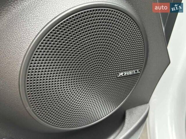 Білий Хендай Kona Electric, об'ємом двигуна 0 л та пробігом 102 тис. км за 15700 $, фото 16 на Automoto.ua