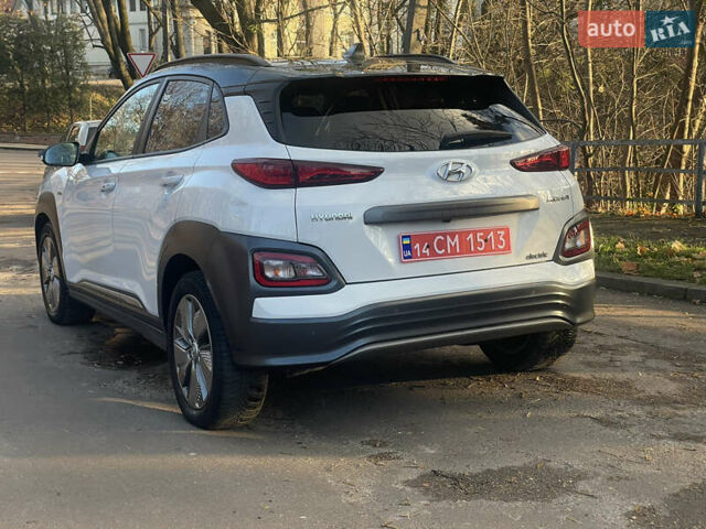 Білий Хендай Kona Electric, об'ємом двигуна 0 л та пробігом 125 тис. км за 17800 $, фото 6 на Automoto.ua