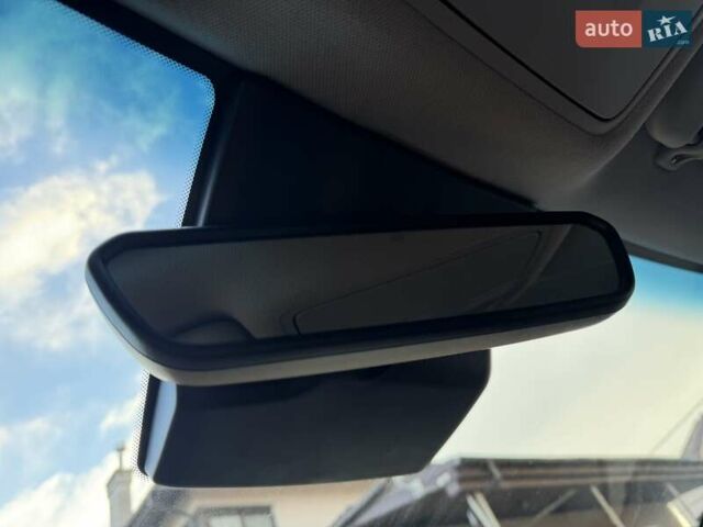 Білий Хендай Kona Electric, об'ємом двигуна 0 л та пробігом 64 тис. км за 14950 $, фото 99 на Automoto.ua