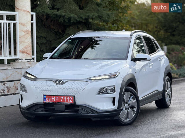 Белый Хендай Kona Electric, объемом двигателя 0 л и пробегом 150 тыс. км за 16960 $, фото 3 на Automoto.ua