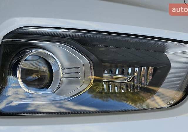 Белый Хендай Kona Electric, объемом двигателя 0 л и пробегом 44 тыс. км за 17450 $, фото 22 на Automoto.ua