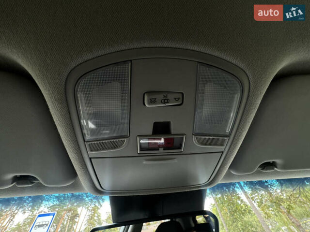 Белый Хендай Kona Electric, объемом двигателя 0 л и пробегом 103 тыс. км за 17999 $, фото 95 на Automoto.ua