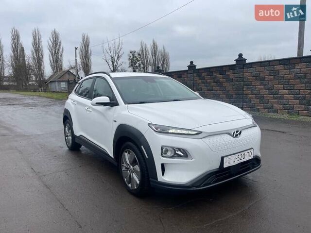Білий Хендай Kona Electric, об'ємом двигуна 0 л та пробігом 158 тис. км за 16500 $, фото 6 на Automoto.ua